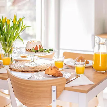 Beautiful In With Kitchen *